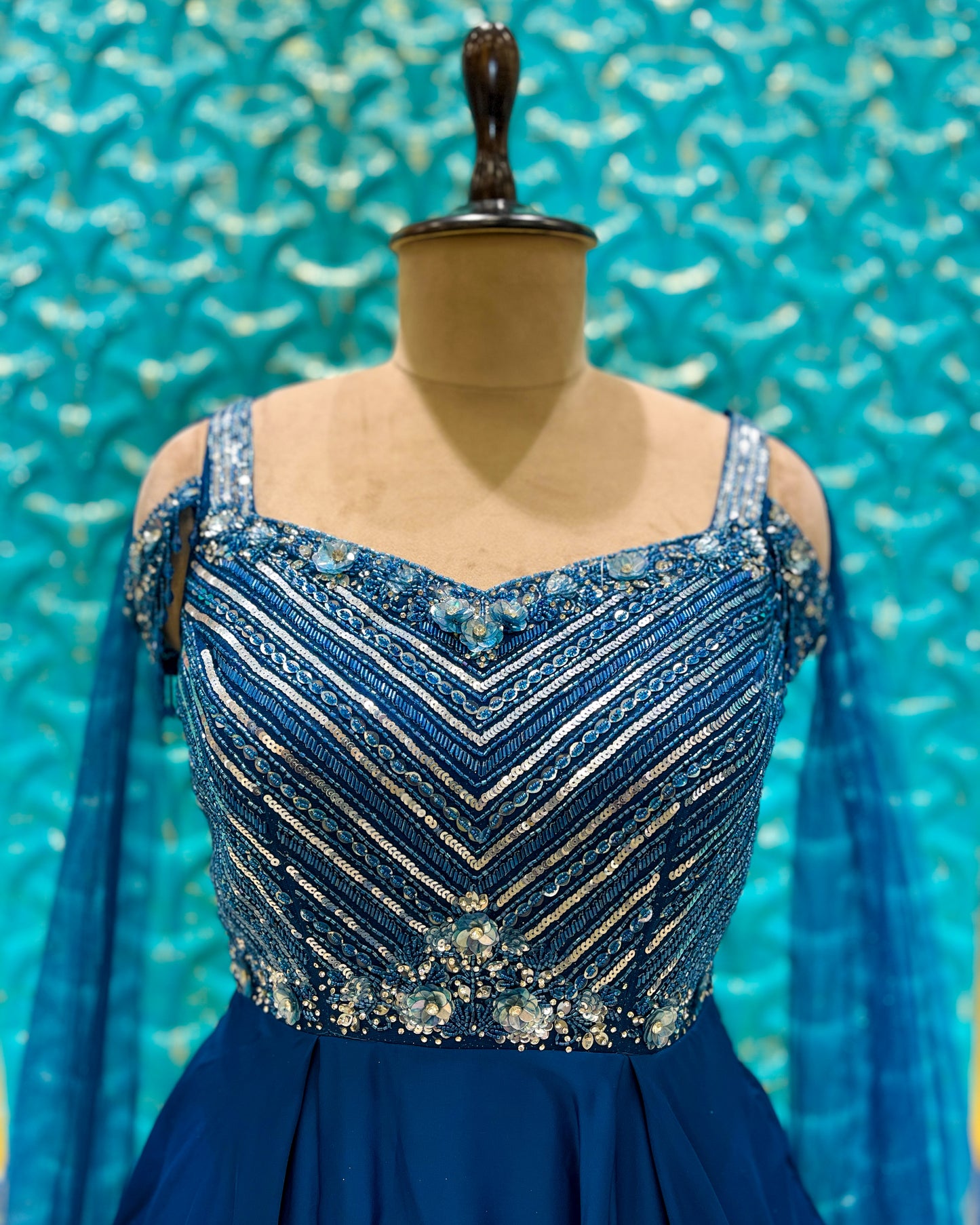 Gown N. Blue 5004 S4005