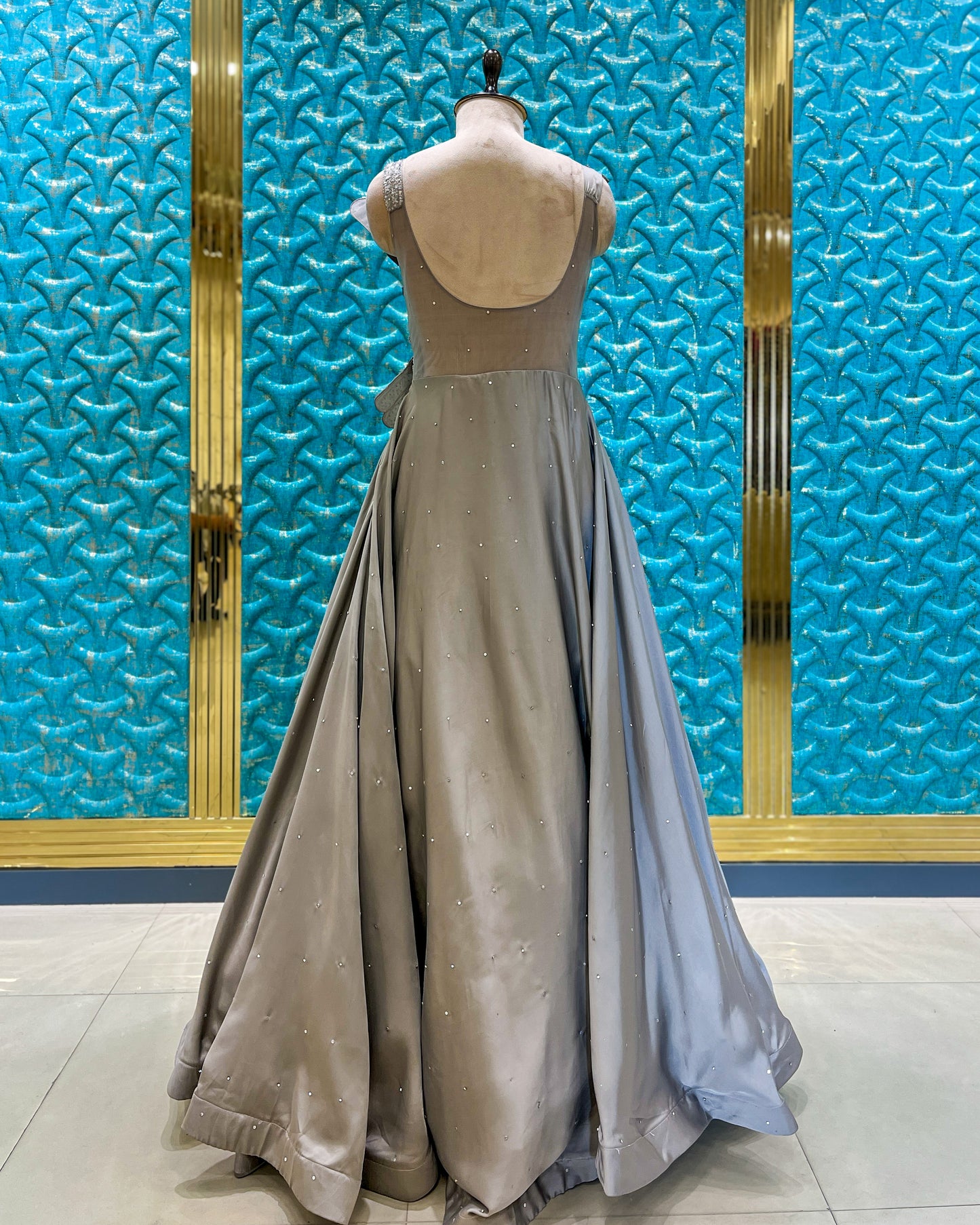Gown W. Grey 6267 S4005