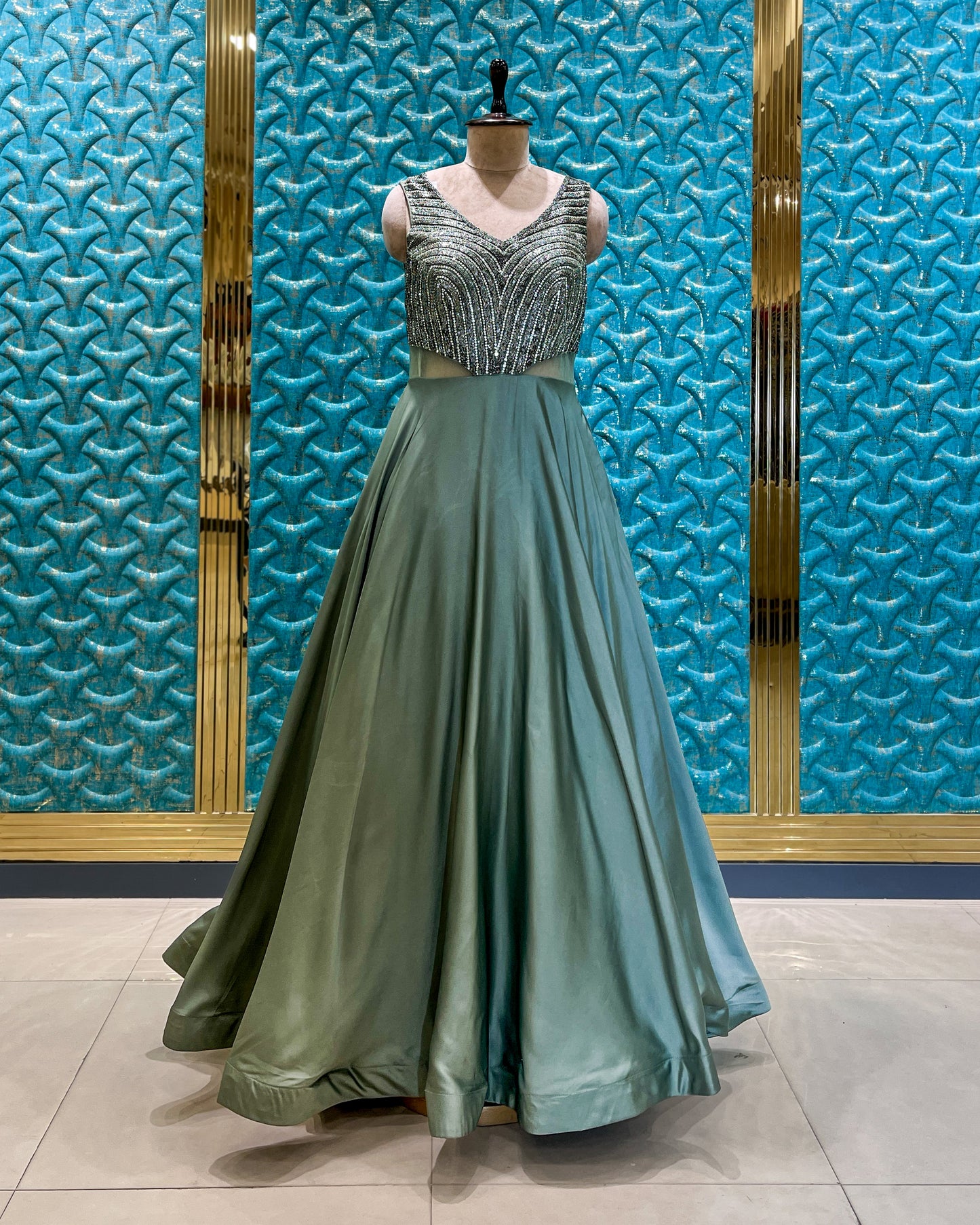 Gown L. Green 6336 S4005
