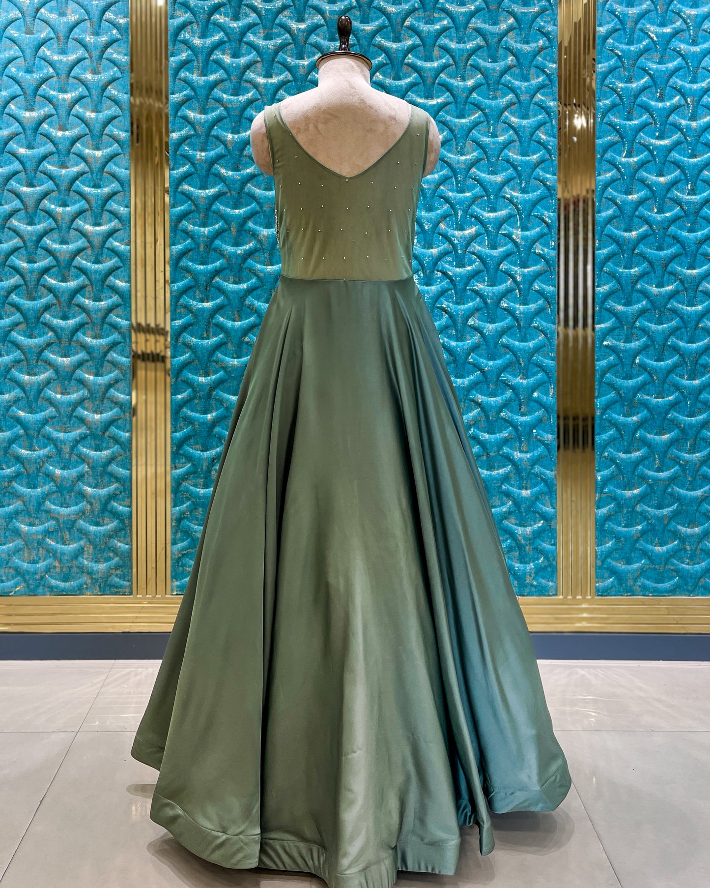 Gown L. Green 6336 S4005