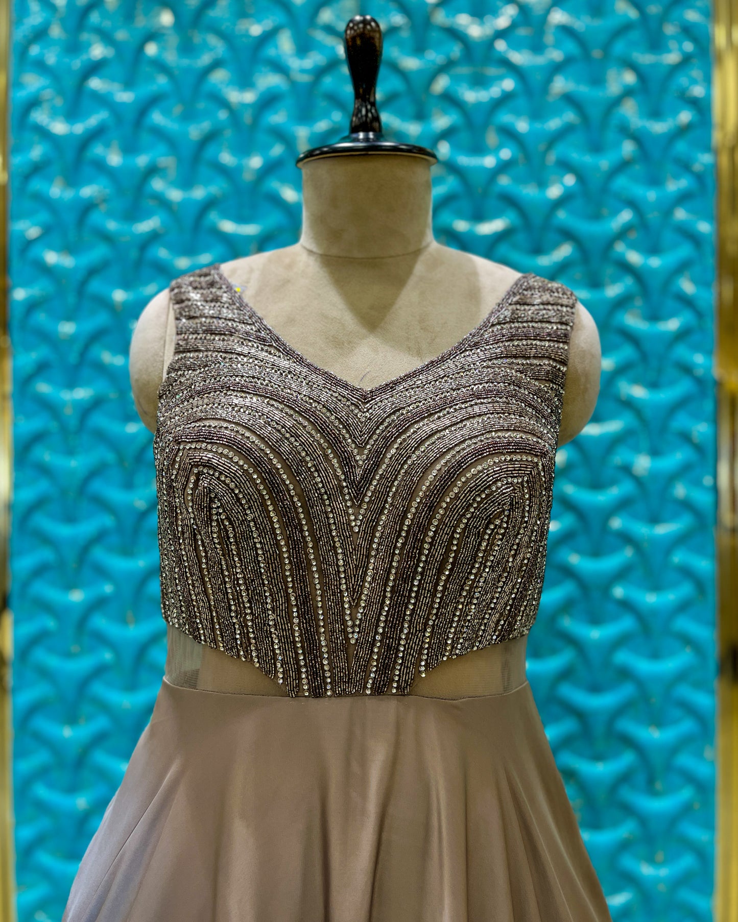Gown L. Brown 6336 S4005