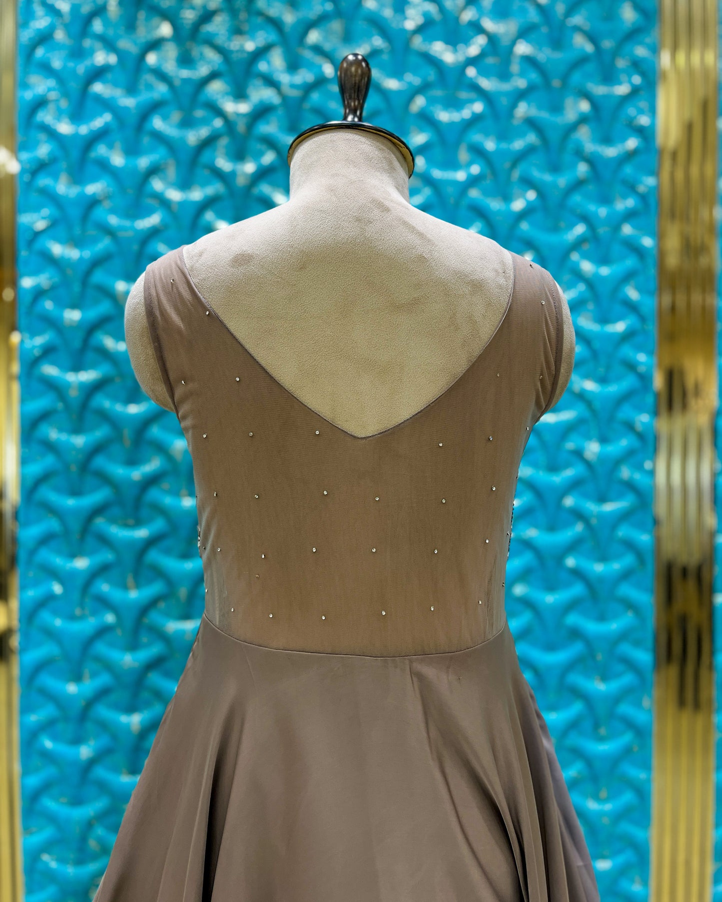 Gown L. Brown 6336 S4005